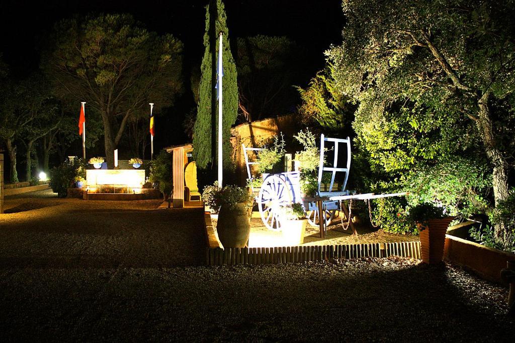 ホテル Athenopolis グリモー エクステリア 写真